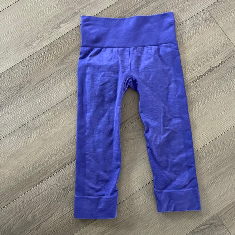 Lululemon Seamlessy Street Crop Bruised Berry Purple 4 Mid-Rise Seamless Yoga